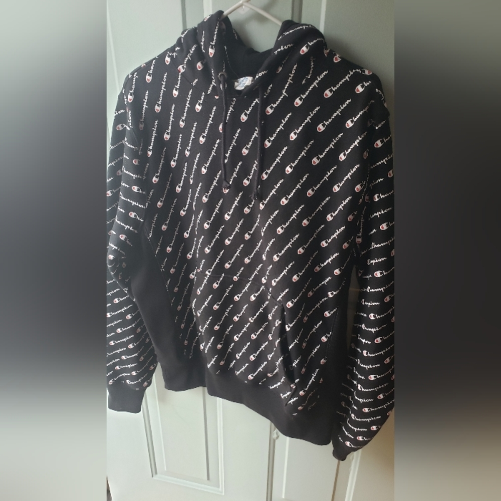 Men's medium black Champion sweatshirt with hood and front pocket